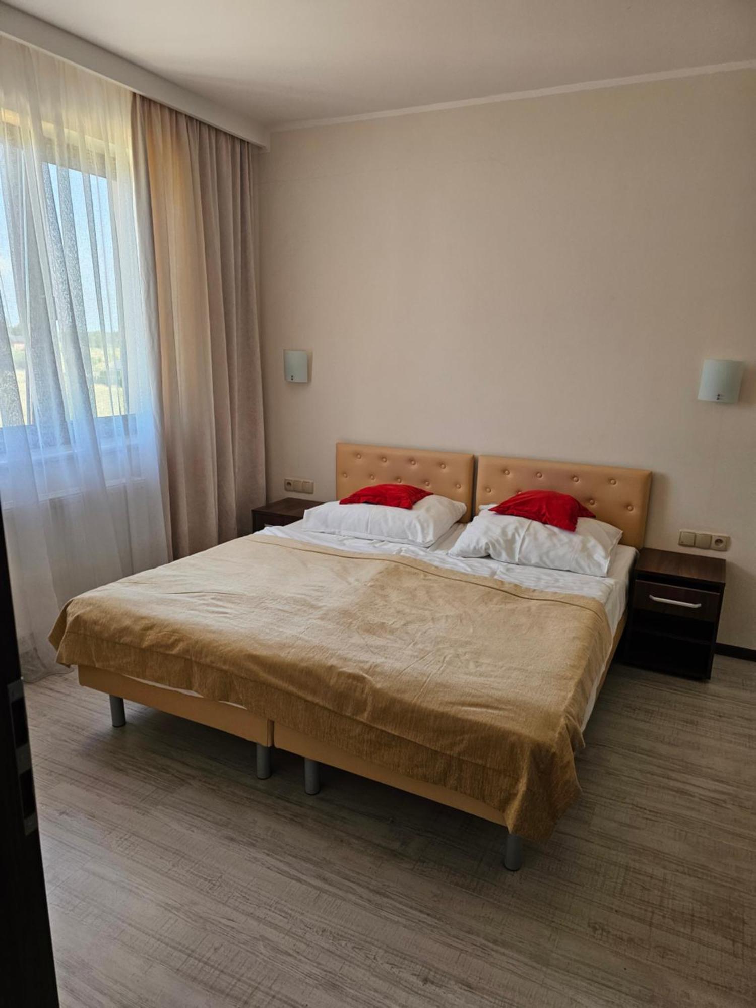 Dom Wczasowy Korona Rewal Exterior foto